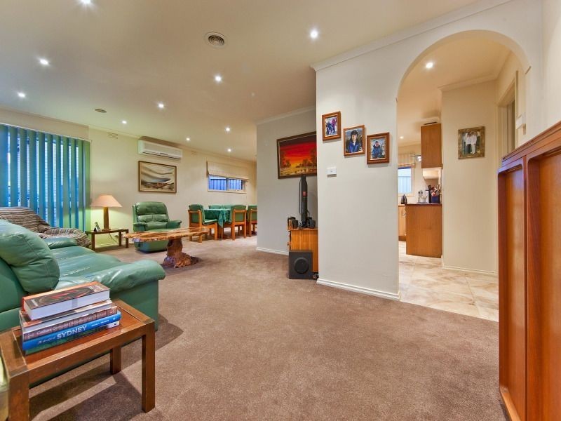7 The Trossachs, Frankston VIC 3199