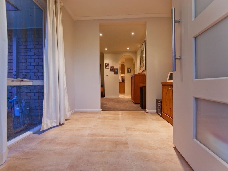 7 The Trossachs, Frankston VIC 3199
