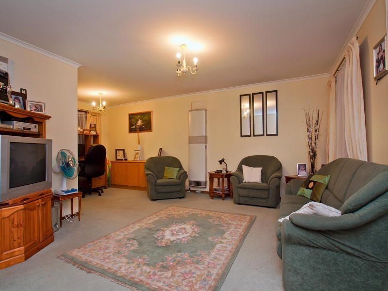 64 Raphael Crescent, Frankston VIC 3199