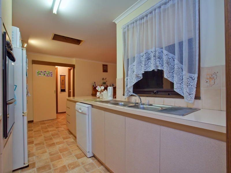 64 Raphael Crescent, Frankston VIC 3199