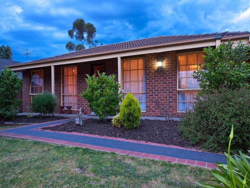 64 Raphael Crescent, Frankston VIC 3199