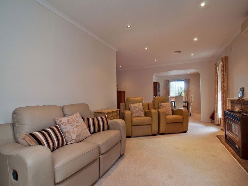 42 Grimwade Crescent, Frankston VIC 3199