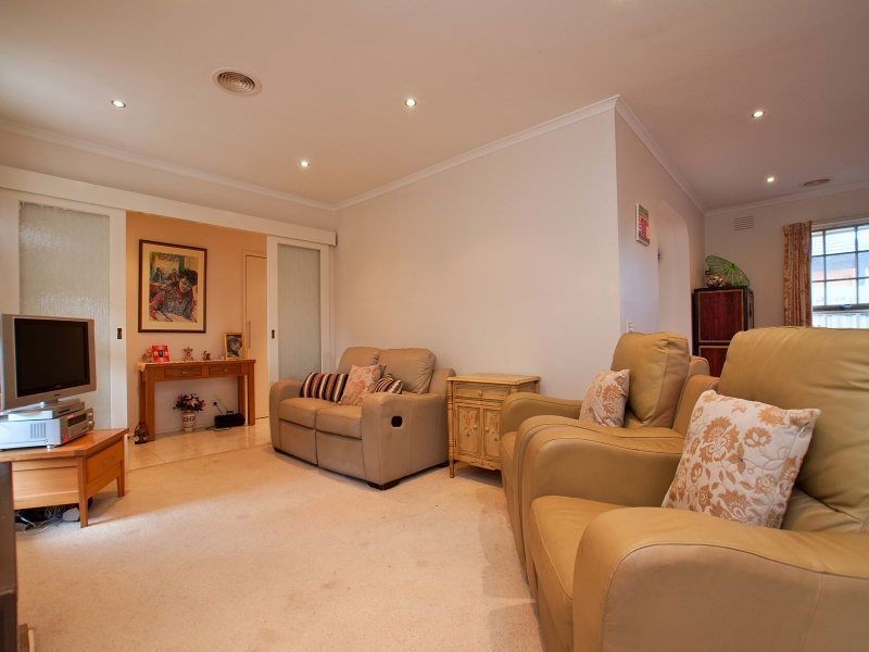 42 Grimwade Crescent, Frankston VIC 3199