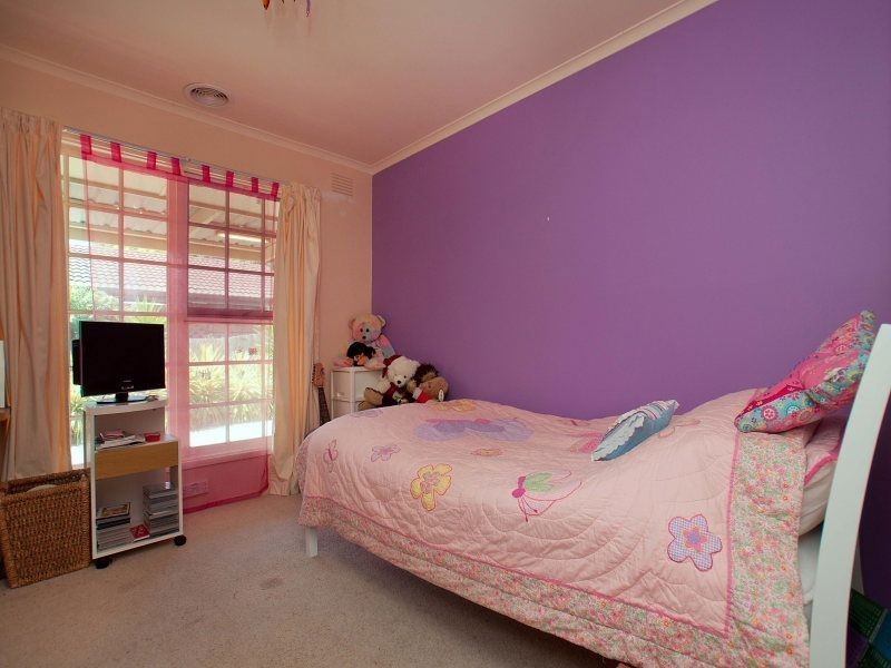 42 Grimwade Crescent, Frankston VIC 3199