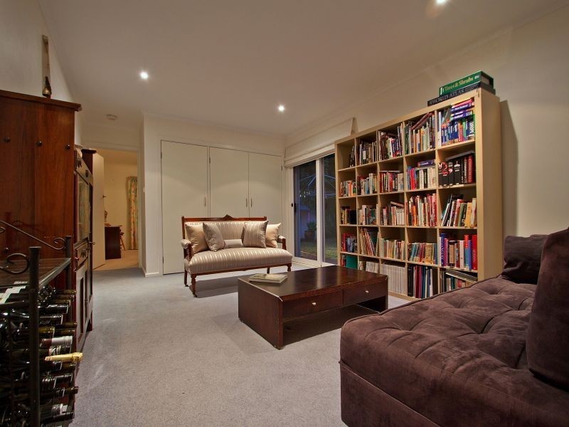 10 Tara Drive, Frankston VIC 3199