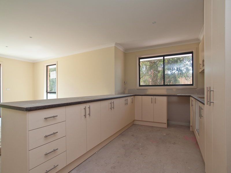 2/295 McCormicks Road, Carrum Downs VIC 3201