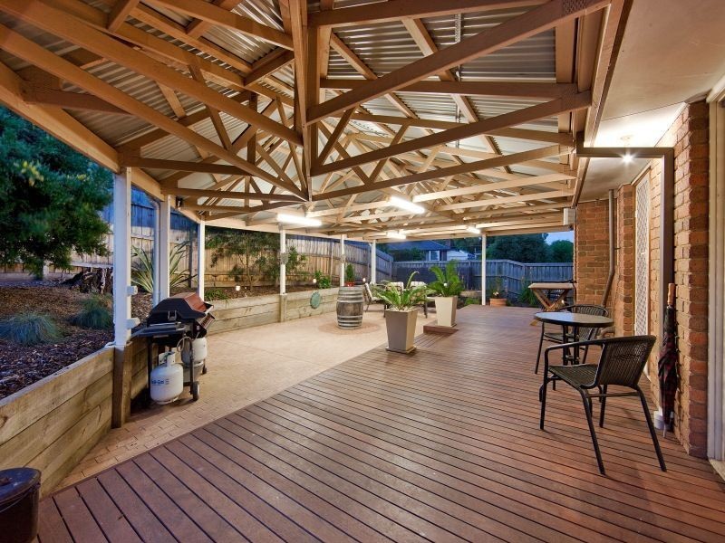 82 Raphael Crescent, Frankston VIC 3199