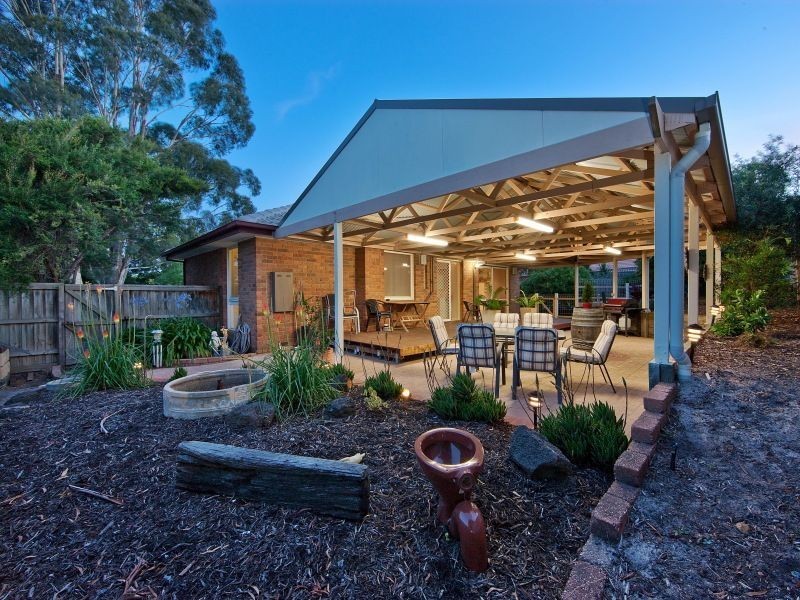 82 Raphael Crescent, Frankston VIC 3199