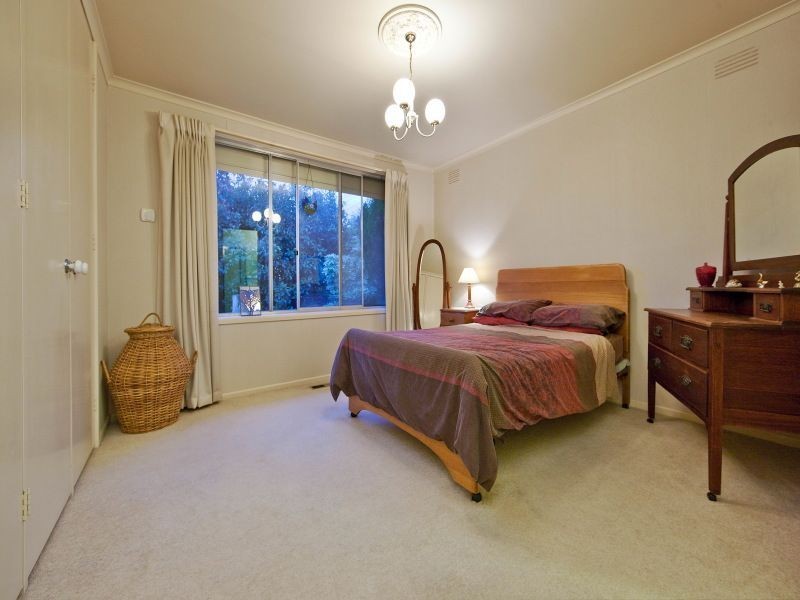 8 Viola Court, Frankston VIC 3199