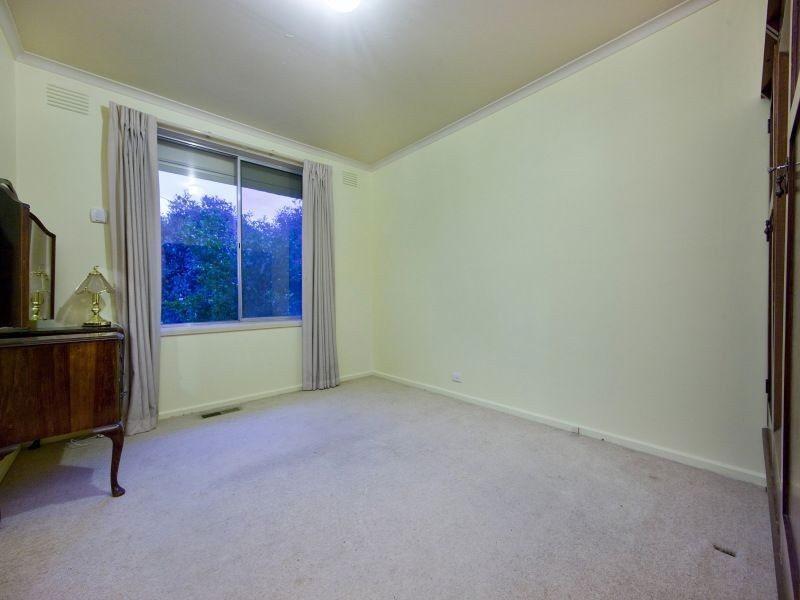 8 Viola Court, Frankston VIC 3199