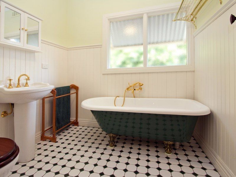 6 Hillcrest Road, Frankston VIC 3199