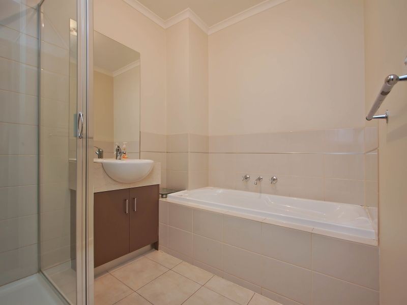 27A Heatherhill Road, Frankston VIC 3199
