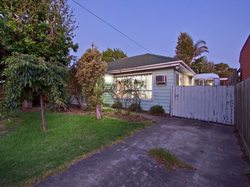 8 Roberts Street, Frankston VIC 3199