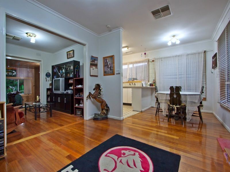 8 Roberts Street, Frankston VIC 3199