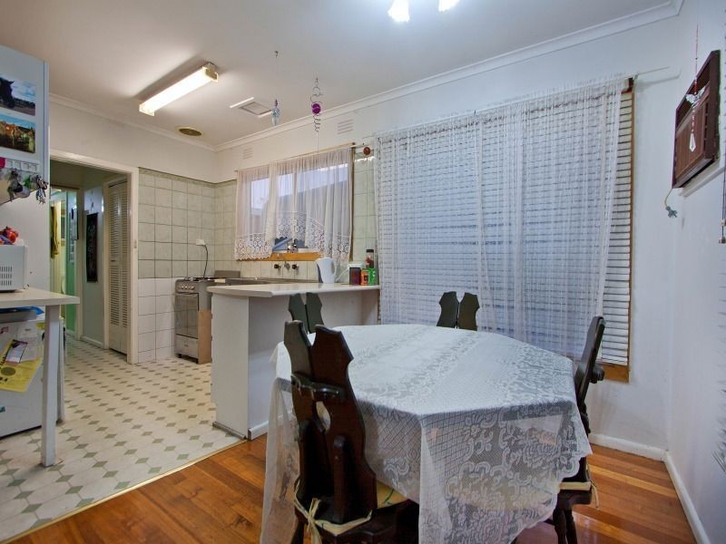 8 Roberts Street, Frankston VIC 3199