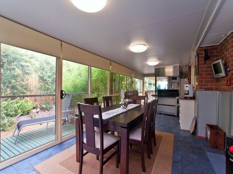 95 Raphael Crescent, Frankston VIC 3199