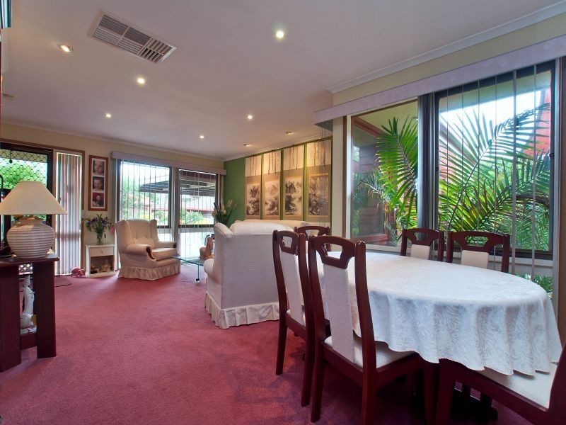 95 Raphael Crescent, Frankston VIC 3199