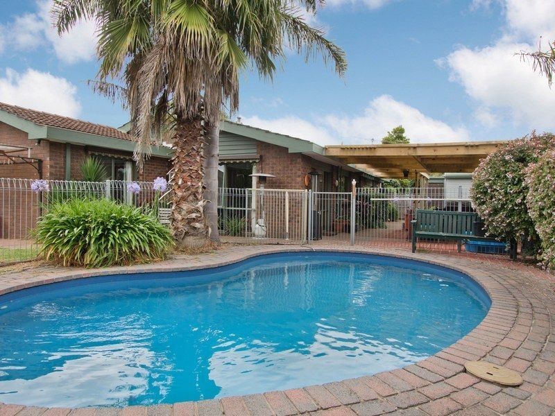 22 Raphael Crescent, Frankston VIC 3199