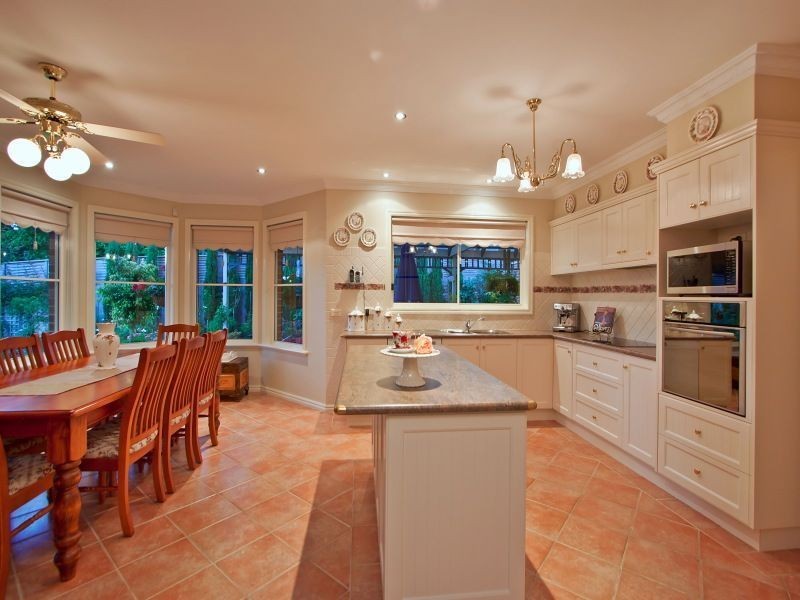 8 Gregory Avenue, Frankston South VIC 3199