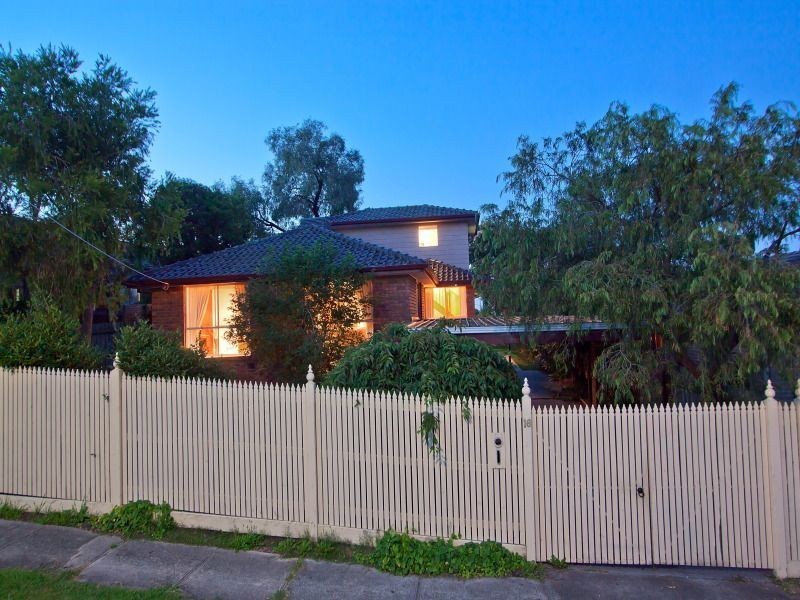 16 Lochaber Avenue, Frankston VIC 3199