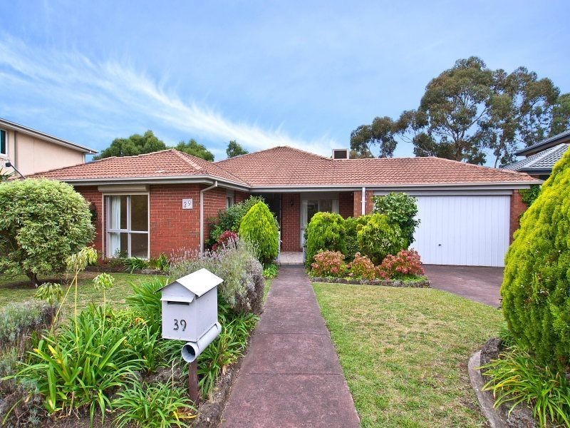 39 Mount Erin Crescent, Frankston South VIC 3199