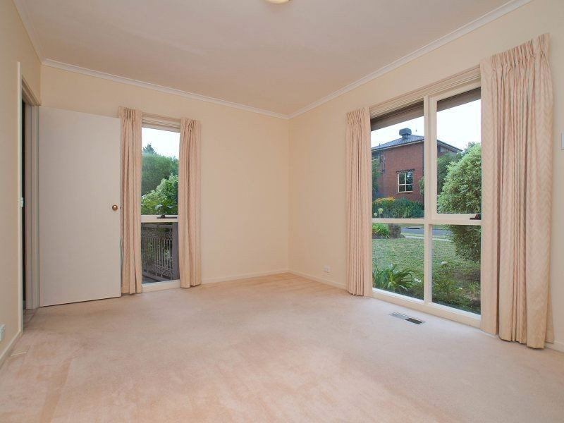 39 Mount Erin Crescent, Frankston South VIC 3199