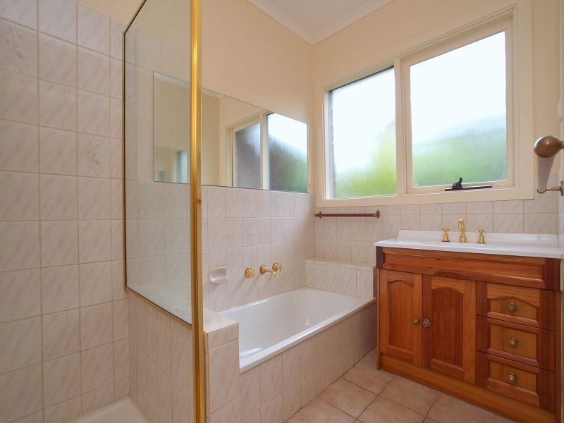 39 Mount Erin Crescent, Frankston South VIC 3199