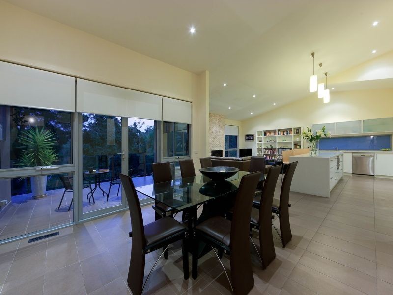 4 Sweetfern Dell, Frankston South VIC 3199