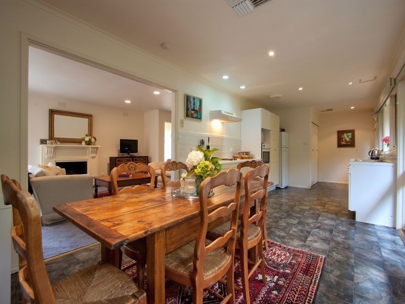 6 Ocean Grove, Mount Eliza VIC 3930