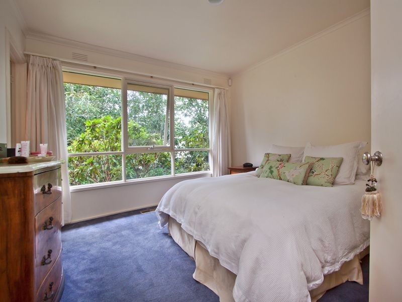 6 Ocean Grove, Mount Eliza VIC 3930