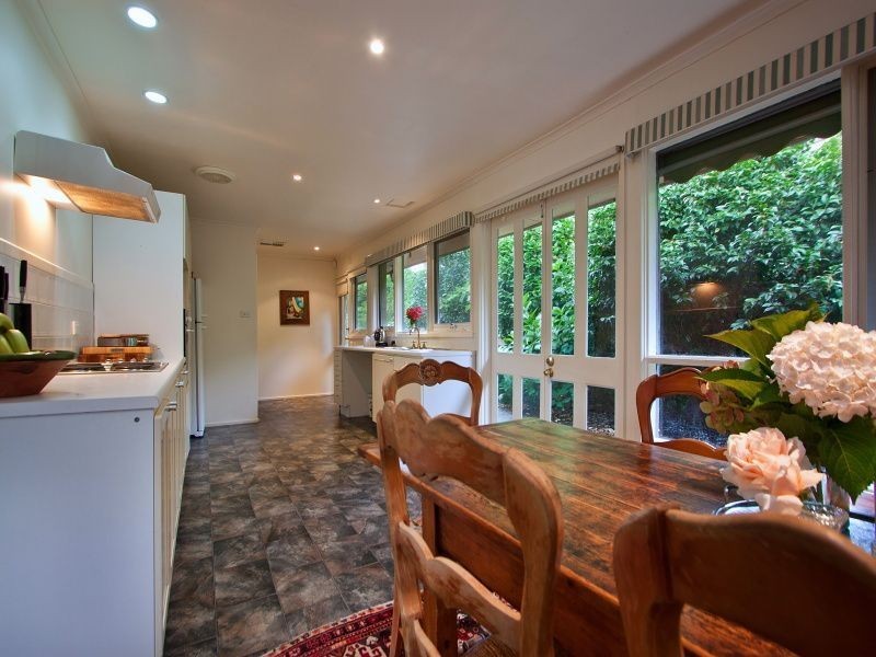 6 Ocean Grove, Mount Eliza VIC 3930