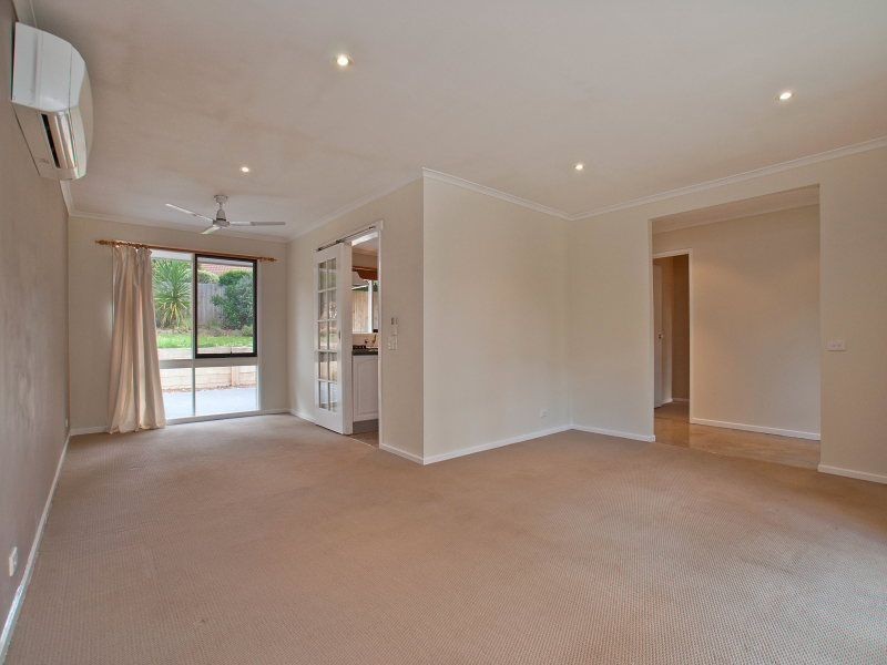 8 Chamouni Court, Frankston VIC 3199