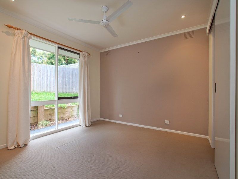 8 Chamouni Court, Frankston VIC 3199