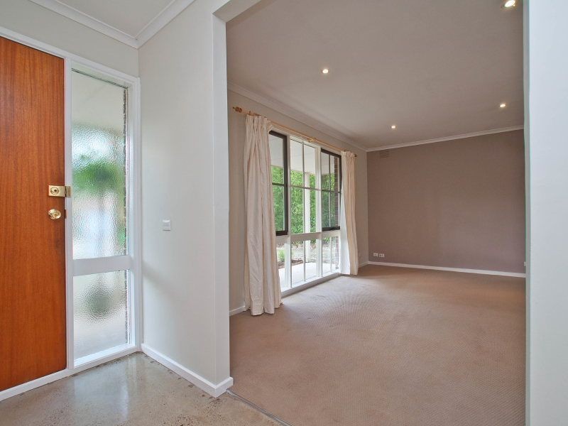 8 Chamouni Court, Frankston VIC 3199