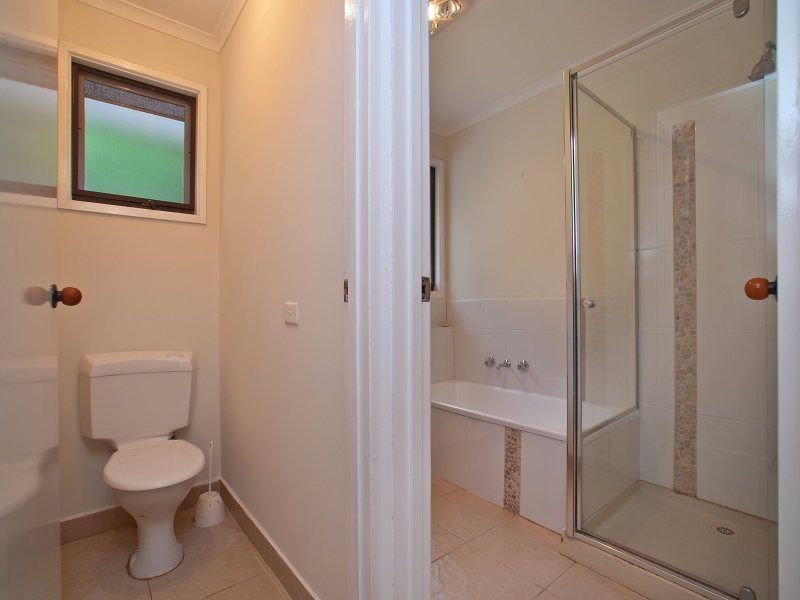 8 Chamouni Court, Frankston VIC 3199