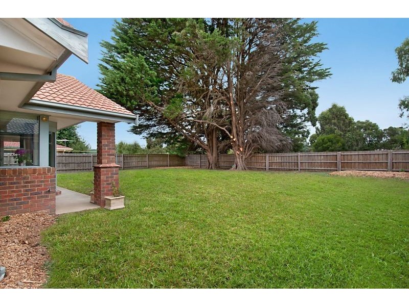 14 Chesterfield Road, Somerville VIC 3912