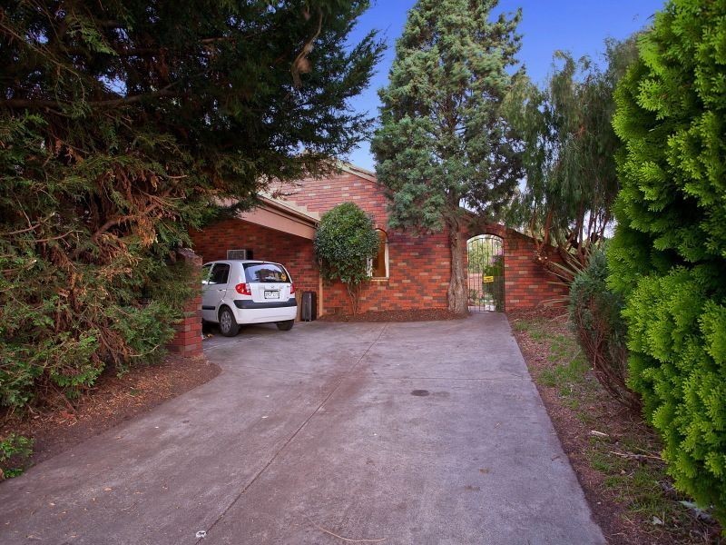 4 Saxonwood Court, Frankston VIC 3199