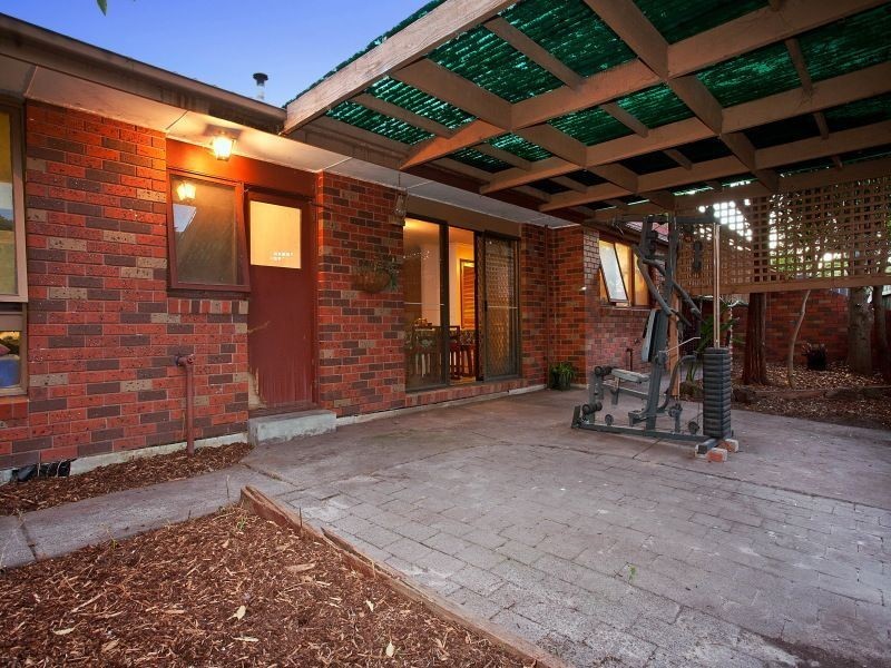 4 Saxonwood Court, Frankston VIC 3199