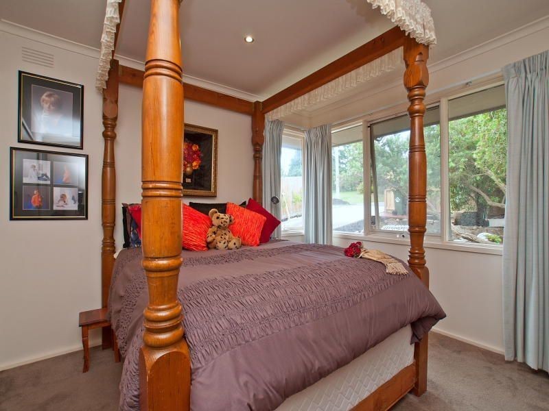 2 Woolston Drive, Frankston South VIC 3199