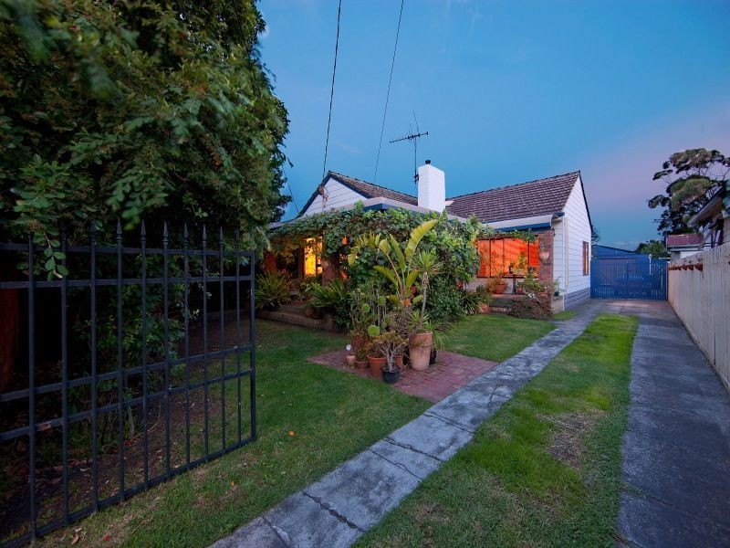 4 Bragge Street, Frankston VIC 3199