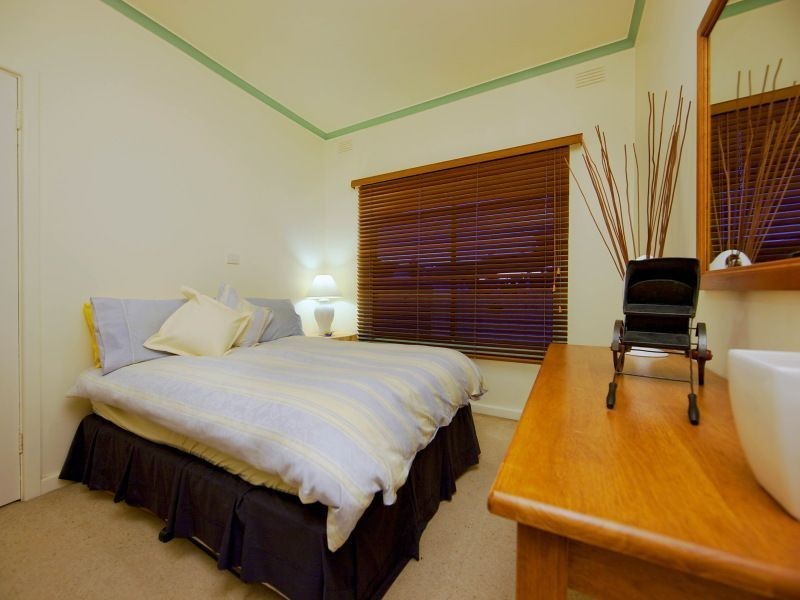 4 Bragge Street, Frankston VIC 3199