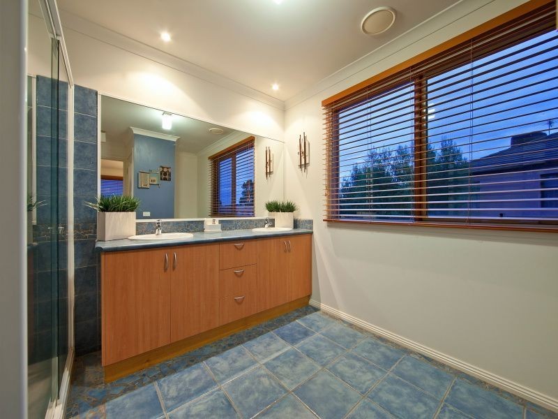 15 Crestview Court, Frankston South VIC 3199