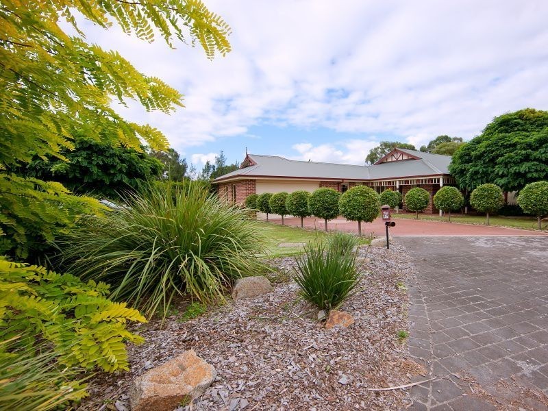 47 Manorwoods Drive, Frankston VIC 3199