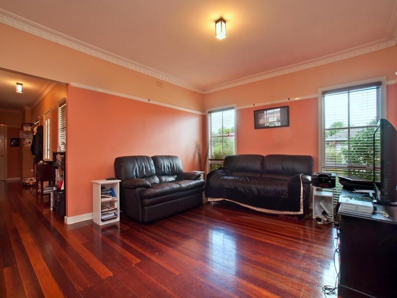 5 & 5A Cricklewood Avenue, Frankston VIC 3199