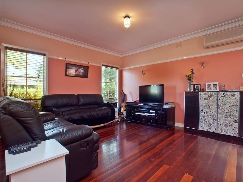 5 & 5A Cricklewood Avenue, Frankston VIC 3199