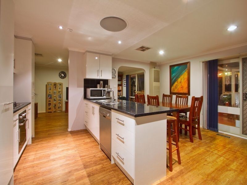 73 Dunsterville Crescent, Frankston VIC 3199
