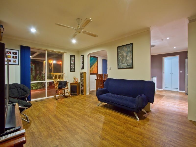 73 Dunsterville Crescent, Frankston VIC 3199