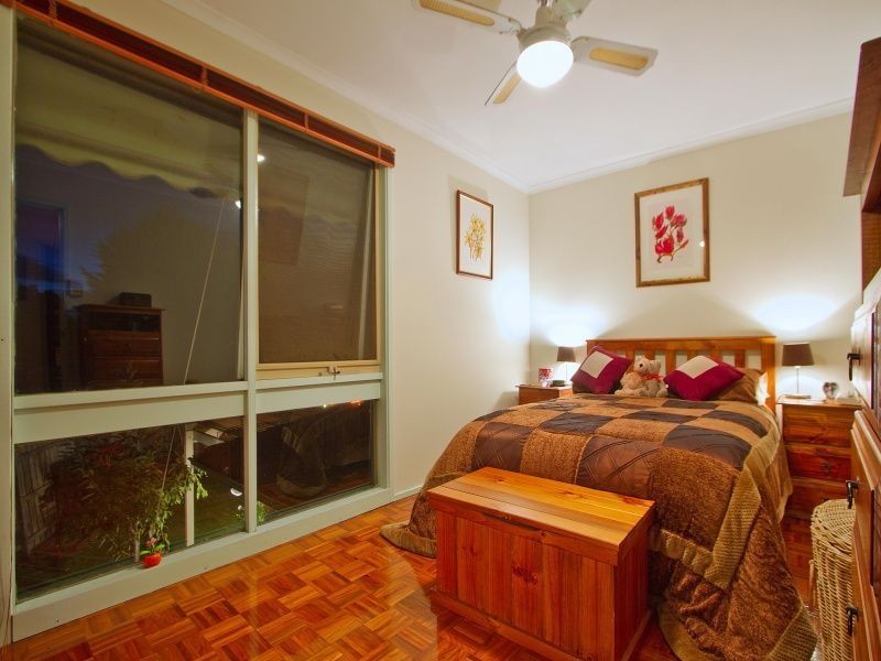 73 Dunsterville Crescent, Frankston VIC 3199