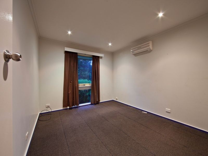 6 Lowan Court, Frankston VIC 3199