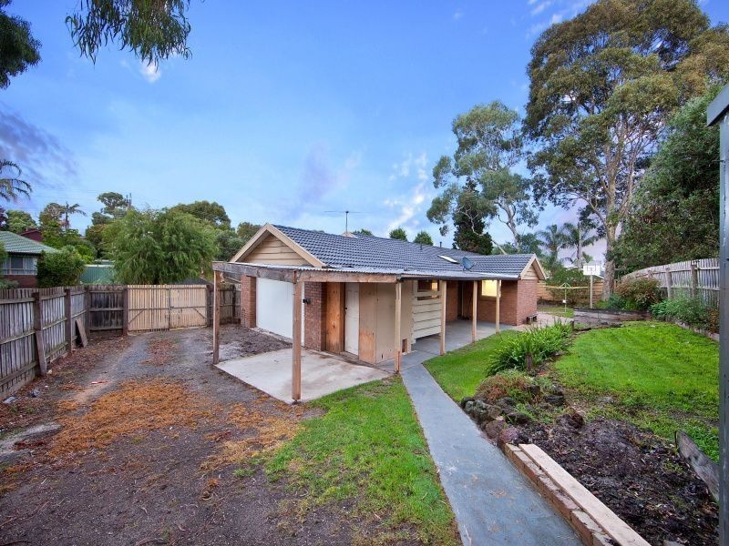 6 Lowan Court, Frankston VIC 3199